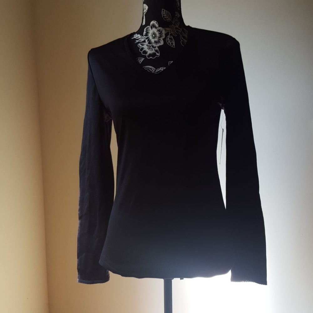 🎁Covington Black Long Sleeve Top